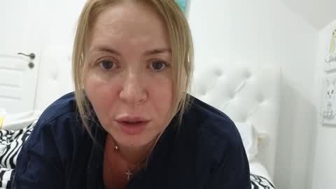 Snapshot of schoolteach chatting on 11-05-25, 08:20 cindy desire online show from 11-05-25, 08:20