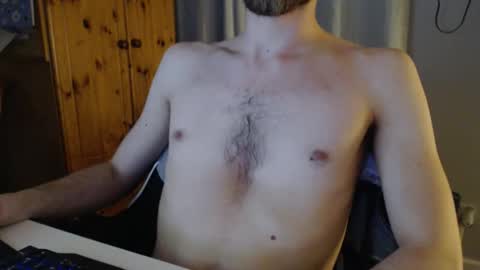 Snapshot of schweppppp chatting on 05-02-26, 12:04 Schweppppp online show from 05-02-26, 12:04