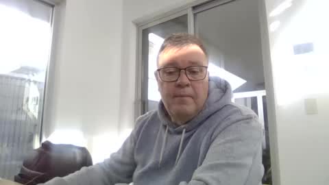 Snapshot of scoobs71 chatting on 06-09-26, 12:11 Scoobs online show from 06-09-26, 12:11