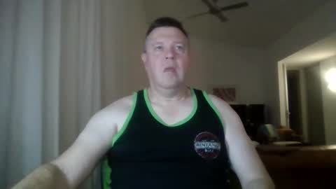 Snapshot of scoobs71 chatting on 06-09-26, 02:28 Scoobs online show from 06-09-26, 02:28