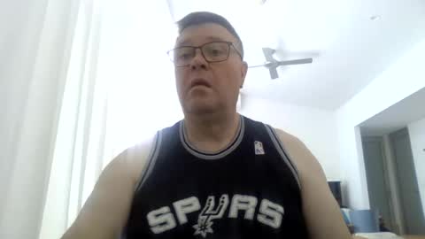 Snapshot of scoobs71 chatting on 07-09-26, 12:58 Scoobs online show from 07-09-26, 12:58