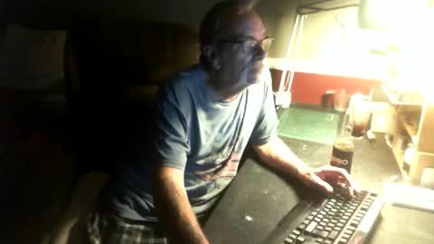 Snapshot of scotsman_62 chatting on 05-09-26, 06:29 scotsman_62 online show from 05-09-26, 06:29