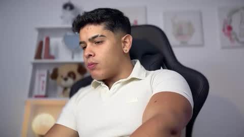 Snapshot of scott_flintt chatting on 12-21-25, 12:40 Andrew Flintt online show from 12-21-25, 12:40