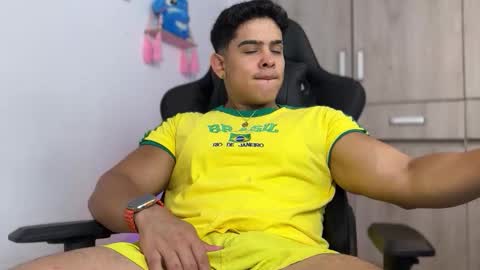 Snapshot of scott_flintt chatting on 12-22-25, 01:46 Andrew Flintt online show from 12-22-25, 01:46