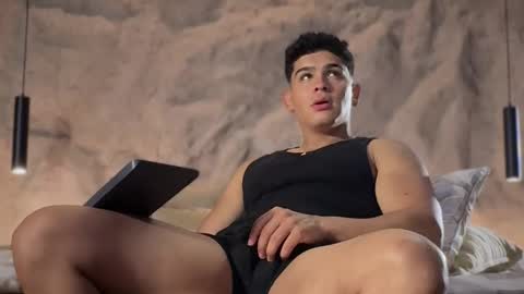 Snapshot of scott_flintt chatting on 02-25-26, 04:33 Andrew Flintt online show from 02-25-26, 04:33