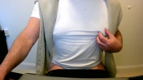 Snapshot of scotti30 chatting on 01-02-25, 09:22 Scott online show from 01-02-25, 09:22