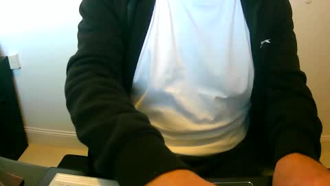 Snapshot of scotti30 chatting on 09-26-25, 08:18 Scott online show from 09-26-25, 08:18
