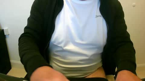 Snapshot of scotti30 chatting on 10-01-25, 07:47 Scott online show from 10-01-25, 07:47