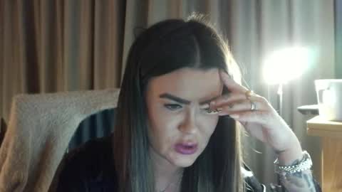 Snapshot of scottishivy chatting on 02-09-26, 04:33 ScottishIvy online show from 02-09-26, 04:33