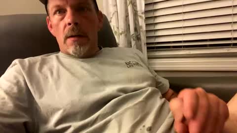 scottj603603 online show from 10-04-25, 10:52