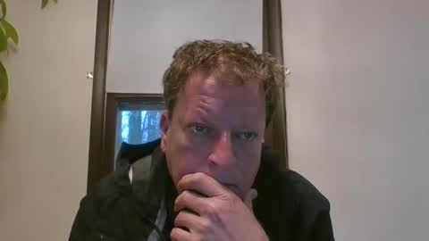 scottpbi52 online show from 12-31-24, 03:31