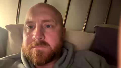 Snapshot of scottric chatting on 02-09-25, 10:32 SexyDaddy online show from 02-09-25, 10:32