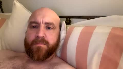 Snapshot of scottric chatting on 02-14-26, 12:07 SexyDaddy online show from 02-14-26, 12:07