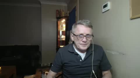 James online show from 03-10-26, 08:47