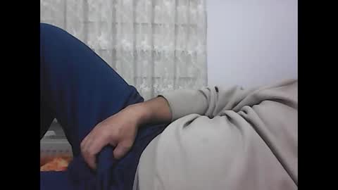 Snapshot of screw2 chatting on 12-10-24, 07:32 Evren online show from 12-10-24, 07:32