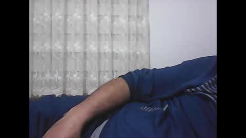 Snapshot of screw2 chatting on 12-11-24, 06:52 Evren online show from 12-11-24, 06:52