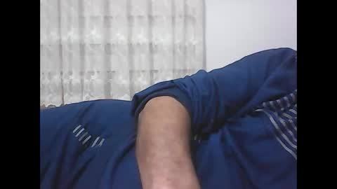 Snapshot of screw2 chatting on 12-17-24, 07:15 Evren online show from 12-17-24, 07:15