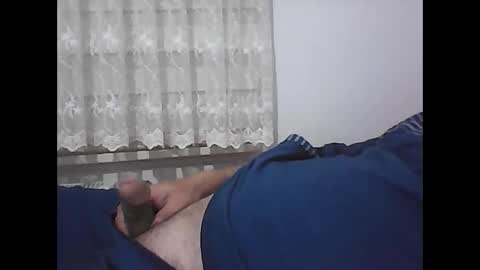 Snapshot of screw2 chatting on 12-19-24, 09:28 Evren online show from 12-19-24, 09:28