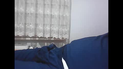 Snapshot of screw2 chatting on 12-21-24, 11:24 Evren online show from 12-21-24, 11:24