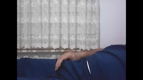 Snapshot of screw2 chatting on 12-22-24, 11:09 Evren online show from 12-22-24, 11:09