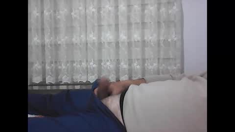 Snapshot of screw2 chatting on 12-29-24, 07:43 Evren online show from 12-29-24, 07:43