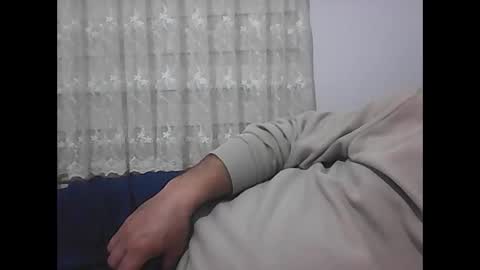 Snapshot of screw2 chatting on 12-30-24, 04:40 Evren online show from 12-30-24, 04:40