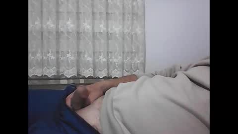 Snapshot of screw2 chatting on 01-02-25, 06:34 Evren online show from 01-02-25, 06:34