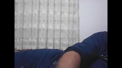 Snapshot of screw2 chatting on 01-05-25, 10:08 Evren online show from 01-05-25, 10:08