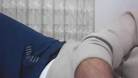 Snapshot of screw2 chatting on 01-14-25, 05:56 Evren online show from 01-14-25, 05:56