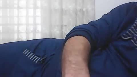 Snapshot of screw2 chatting on 01-19-25, 10:06 Evren online show from 01-19-25, 10:06