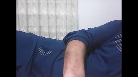 Snapshot of screw2 chatting on 01-31-25, 09:16 Evren online show from 01-31-25, 09:16