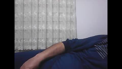 Snapshot of screw2 chatting on 02-01-25, 07:23 Evren online show from 02-01-25, 07:23