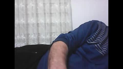 Snapshot of screw2 chatting on 02-07-25, 09:15 Evren online show from 02-07-25, 09:15