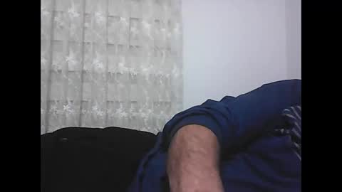 Snapshot of screw2 chatting on 02-11-25, 07:59 Evren online show from 02-11-25, 07:59