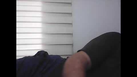 Snapshot of screw2 chatting on 02-15-25, 12:43 Evren online show from 02-15-25, 12:43