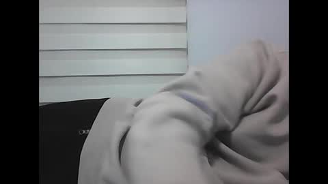 Snapshot of screw2 chatting on 02-16-25, 05:37 Evren online show from 02-16-25, 05:37