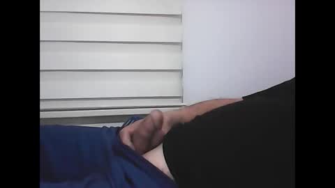 Snapshot of screw2 chatting on 02-18-25, 04:05 Evren online show from 02-18-25, 04:05