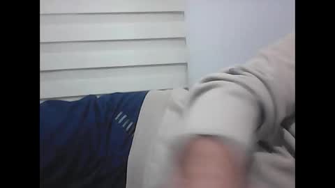 Snapshot of screw2 chatting on 02-18-25, 07:09 Evren online show from 02-18-25, 07:09