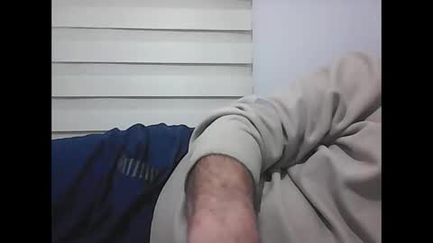 Snapshot of screw2 chatting on 02-20-25, 05:29 Evren online show from 02-20-25, 05:29