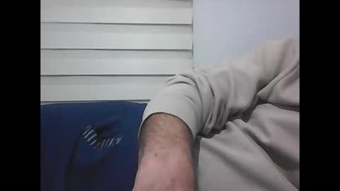 Snapshot of screw2 chatting on 02-20-25, 10:15 Evren online show from 02-20-25, 10:15