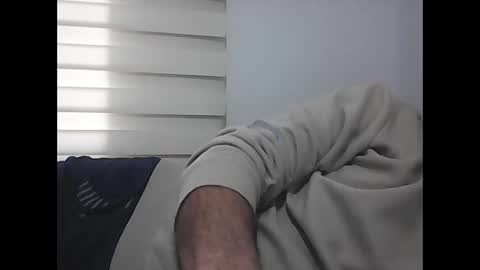 Snapshot of screw2 chatting on 02-22-25, 07:34 Evren online show from 02-22-25, 07:34