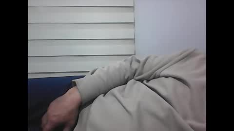 Snapshot of screw2 chatting on 02-22-25, 04:40 Evren online show from 02-22-25, 04:40