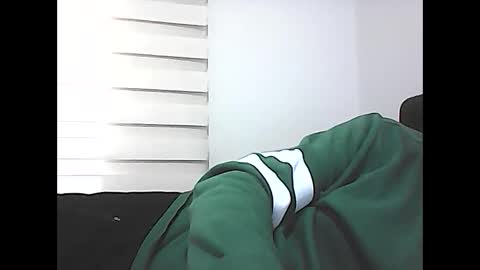 Snapshot of screw2 chatting on 03-01-25, 11:17 Evren online show from 03-01-25, 11:17