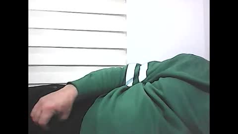 Snapshot of screw2 chatting on 03-01-25, 09:48 Evren online show from 03-01-25, 09:48