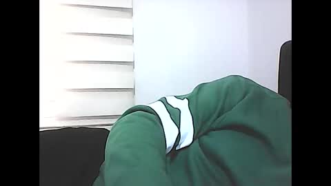 Snapshot of screw2 chatting on 03-02-25, 12:11 Evren online show from 03-02-25, 12:11