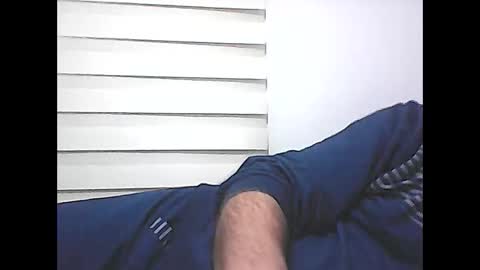 Snapshot of screw2 chatting on 03-05-25, 05:18 Evren online show from 03-05-25, 05:18