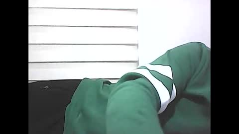 Snapshot of screw2 chatting on 03-08-25, 10:02 Evren online show from 03-08-25, 10:02