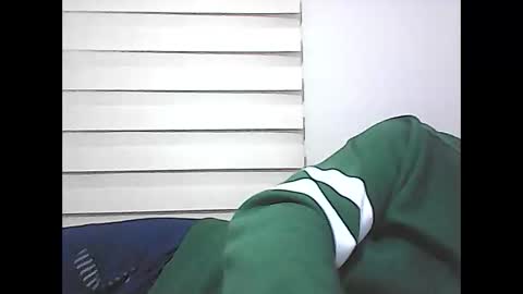 Snapshot of screw2 chatting on 03-12-25, 06:33 Evren online show from 03-12-25, 06:33