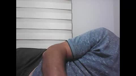 Snapshot of screw2 chatting on 10-02-25, 08:16 Evren online show from 10-02-25, 08:16