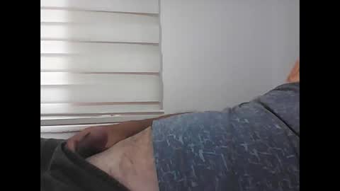 Snapshot of screw2 chatting on 10-04-25, 08:34 Evren online show from 10-04-25, 08:34